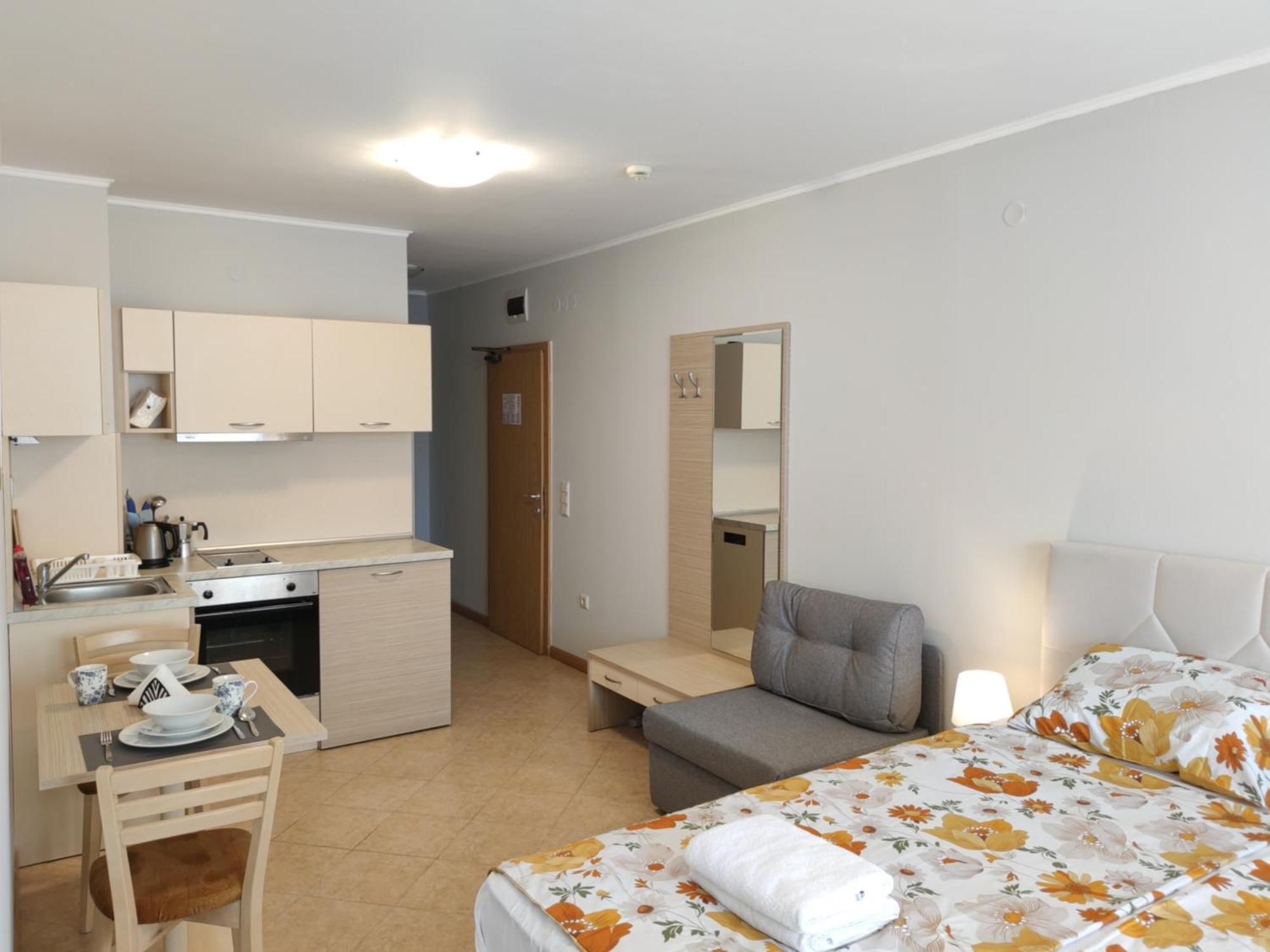 Royal Sun Holiday Apartments Slantchev Briag Extérieur photo